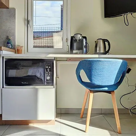 Quiet With Private Parking *